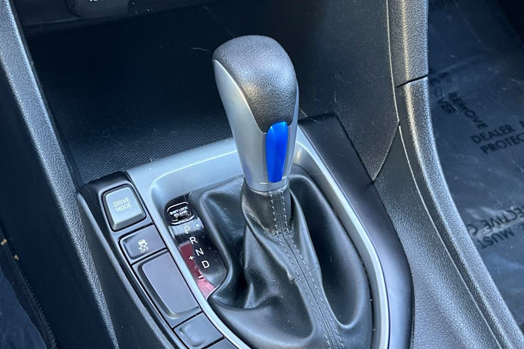 Thumbnail: 2019 Hyundai Veloster - 14