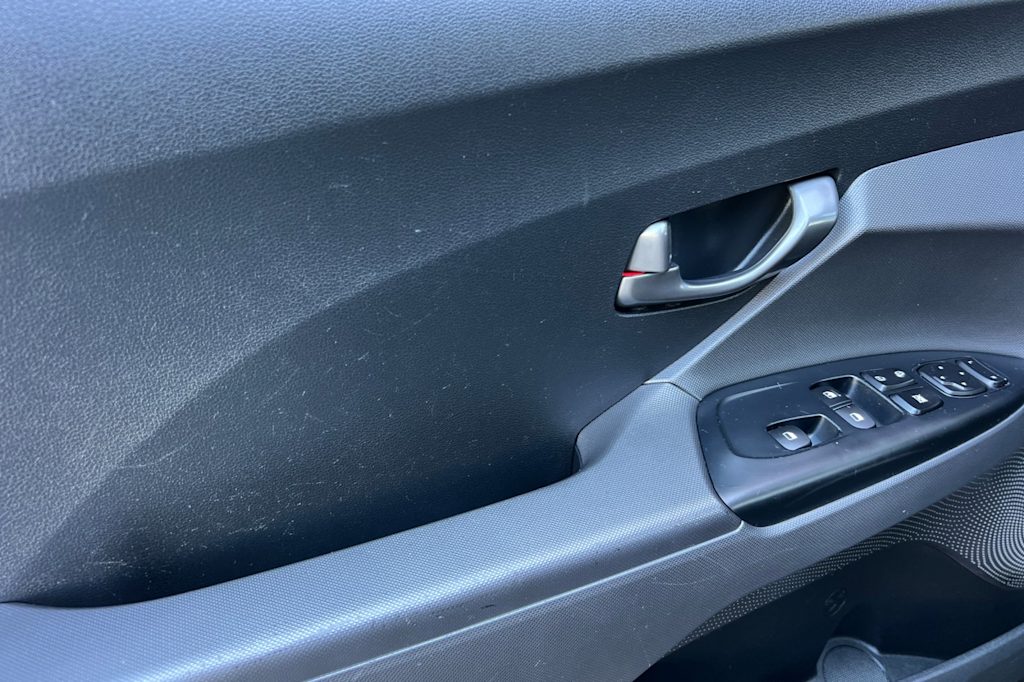 Thumbnail: 2019 Hyundai Veloster - 20