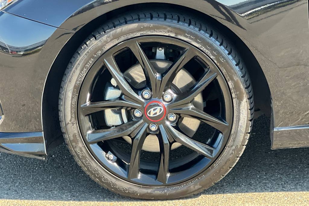 Thumbnail: 2020 Hyundai Veloster - 8