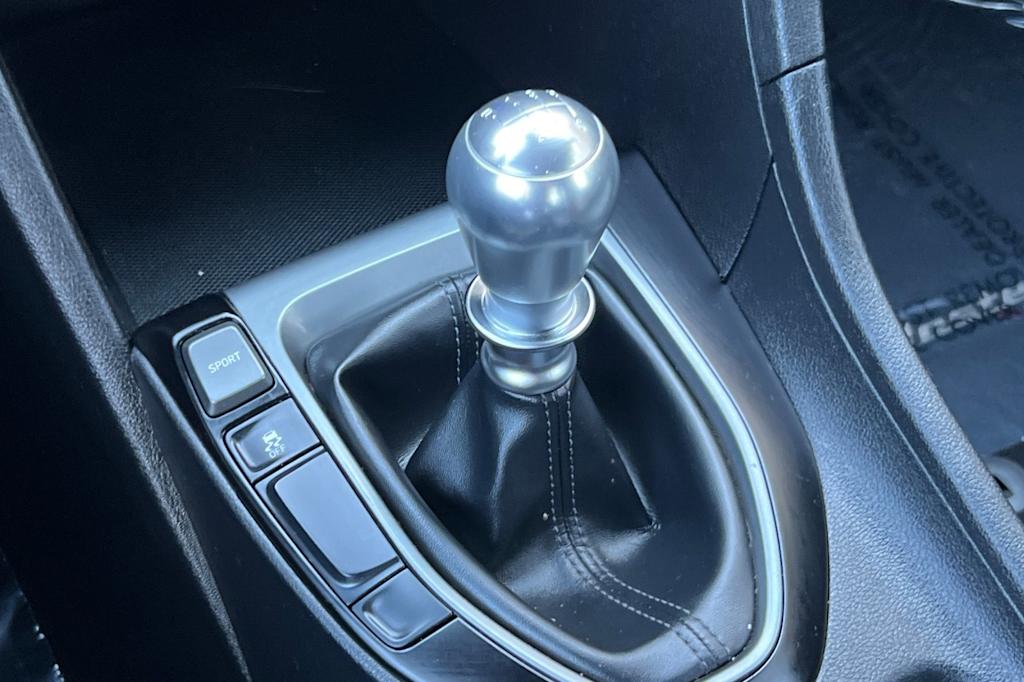 Thumbnail: 2020 Hyundai Veloster - 16