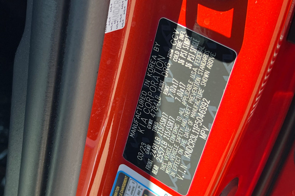 Thumbnail: 2023 Kia Niro - 17