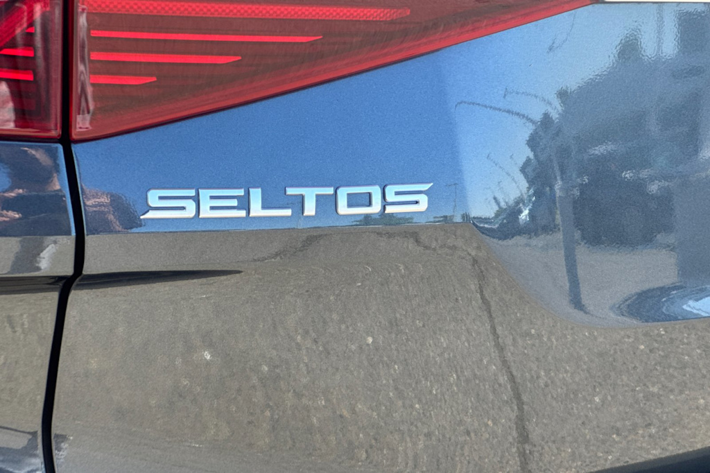 Thumbnail: 2022 Kia Seltos - 7
