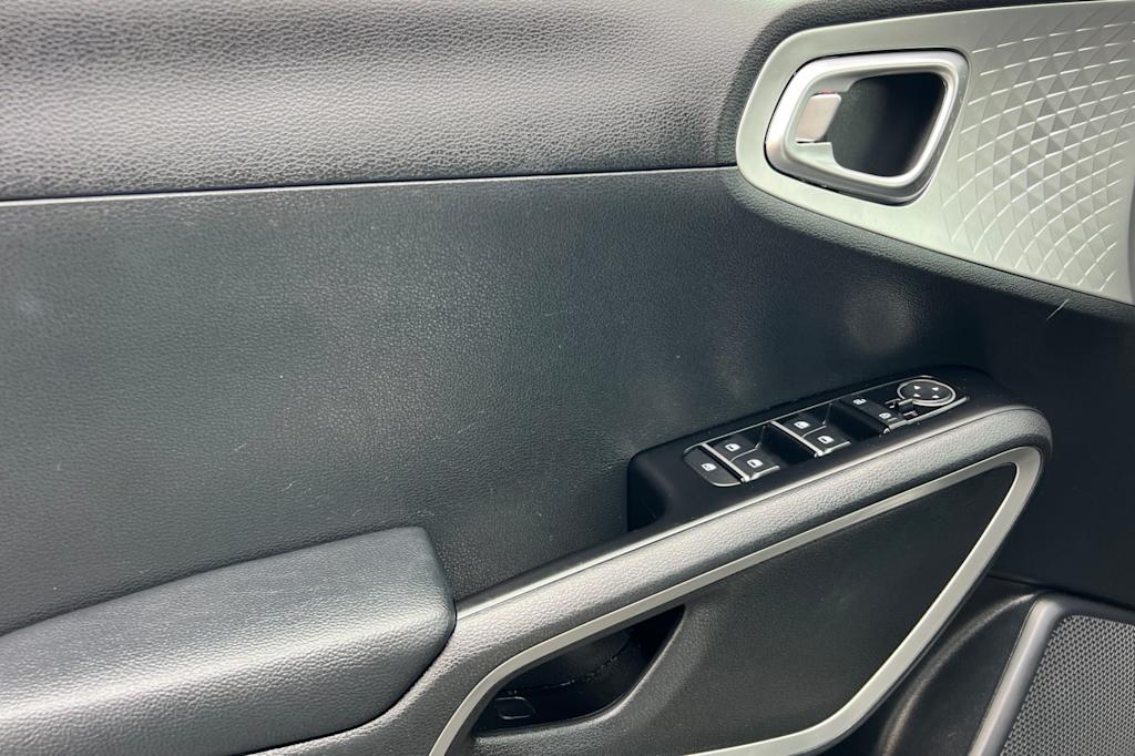 Thumbnail: 2024 Kia Soul - 20