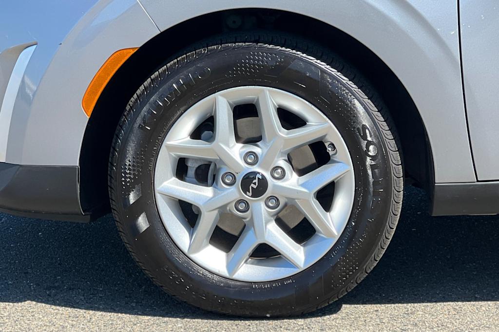 Thumbnail: 2023 Kia Soul - 7