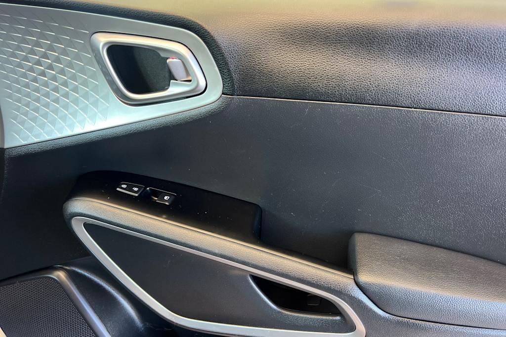 Thumbnail: 2023 Kia Soul - 23