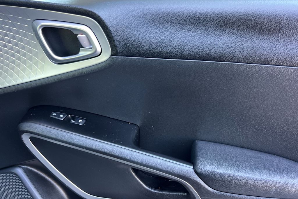 Thumbnail: 2024 Kia Soul - 24