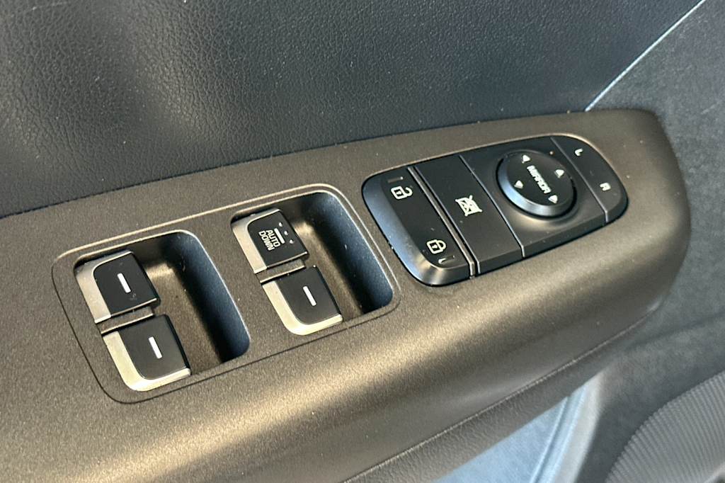 Thumbnail: 2021 Kia Sportage - 22