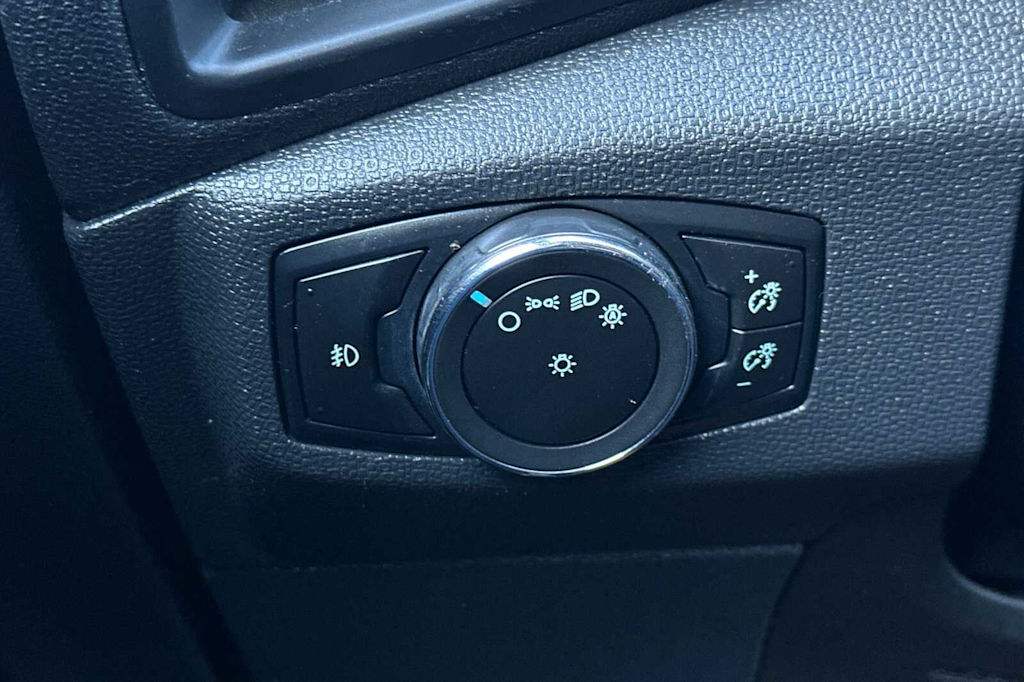 Thumbnail: 2019 Ford EcoSport - 32