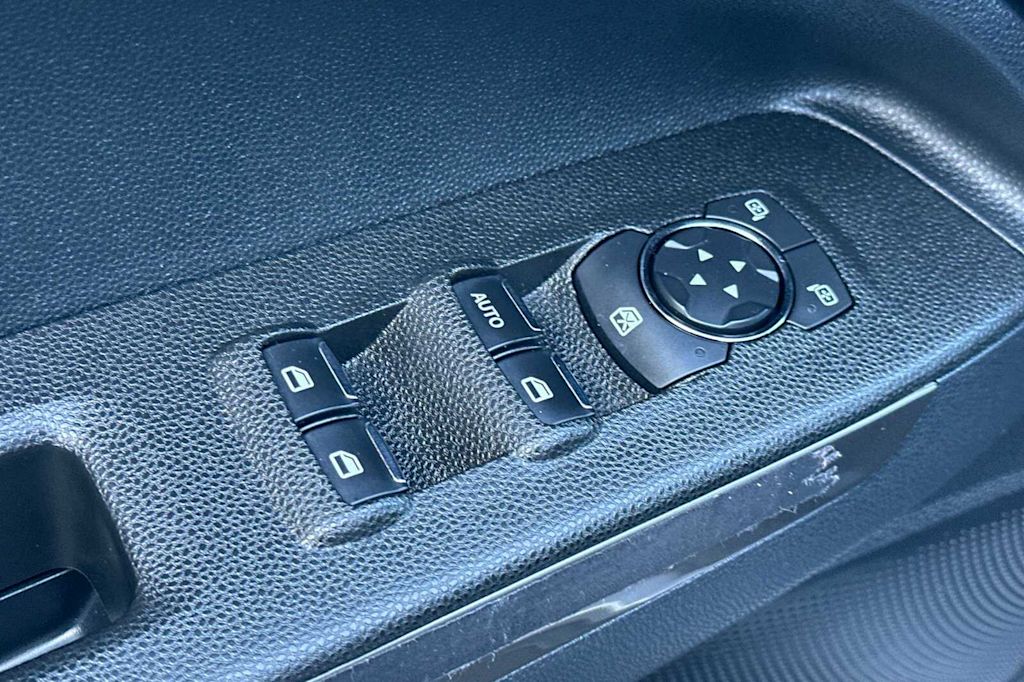 Thumbnail: 2019 Ford EcoSport - 22