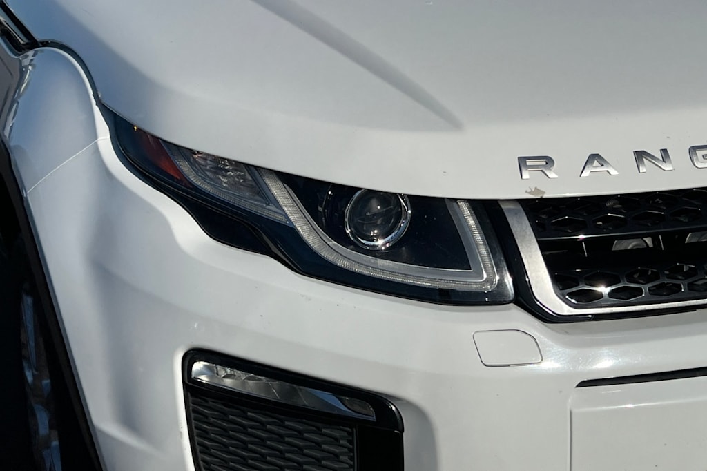 Thumbnail: 2017 Land Rover Range Rover Evoque - 16