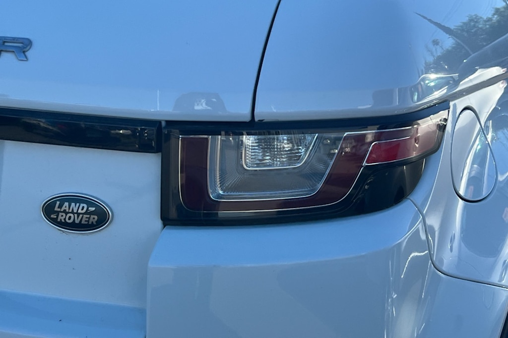 Thumbnail: 2017 Land Rover Range Rover Evoque - 20