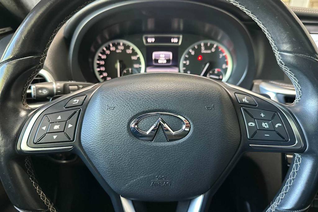 Thumbnail: 2017 INFINITI QX30 - 27
