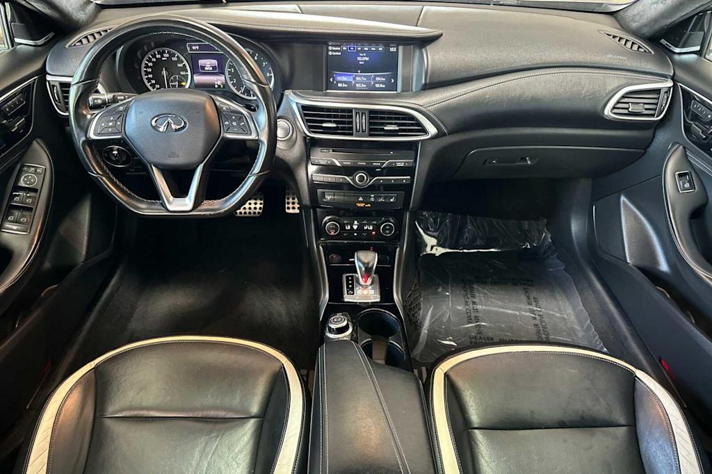 Thumbnail: 2017 INFINITI QX30 - 2