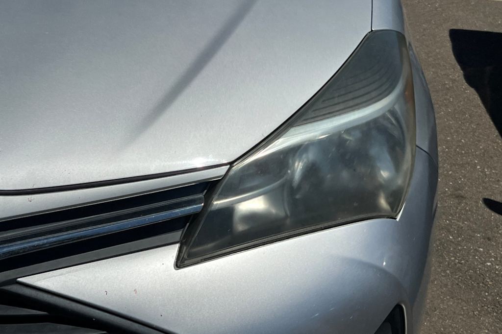 Thumbnail: 2015 Toyota Yaris - 14