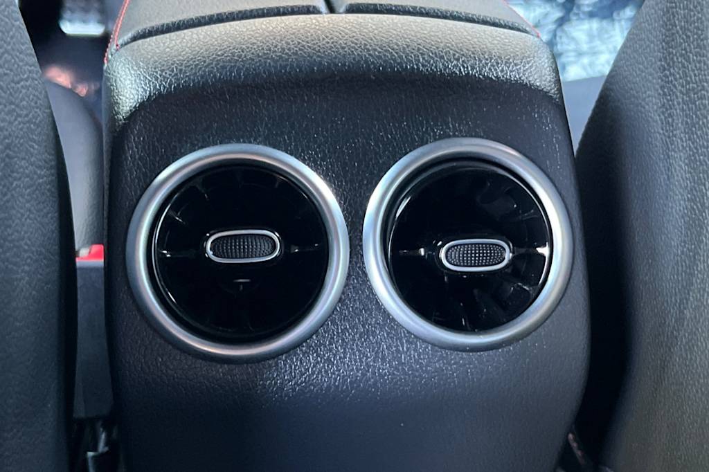 Thumbnail: 2025 Mercedes-Benz GLB - 22