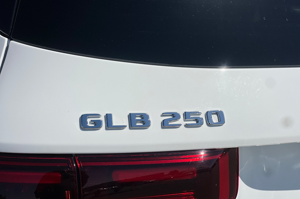 Thumbnail: 2025 Mercedes-Benz GLB - 33