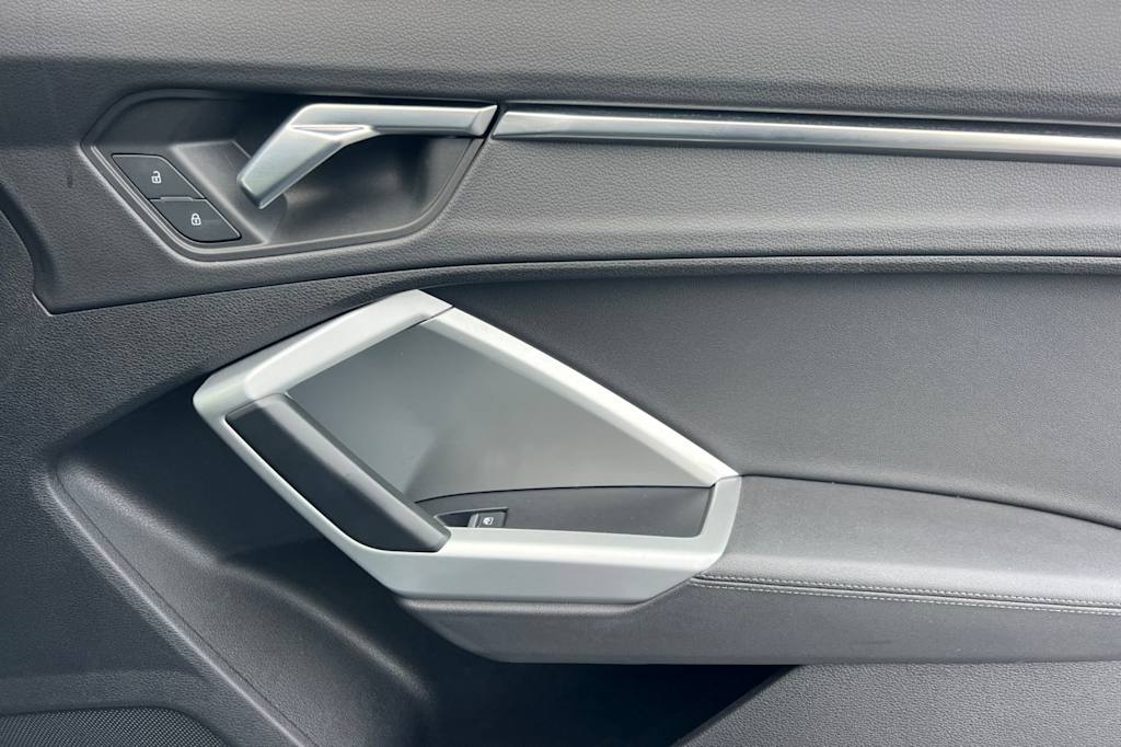 Thumbnail: 2019 Audi Q3 - 24