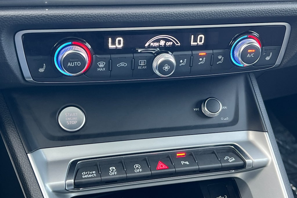 Thumbnail: 2019 Audi Q3 - 26
