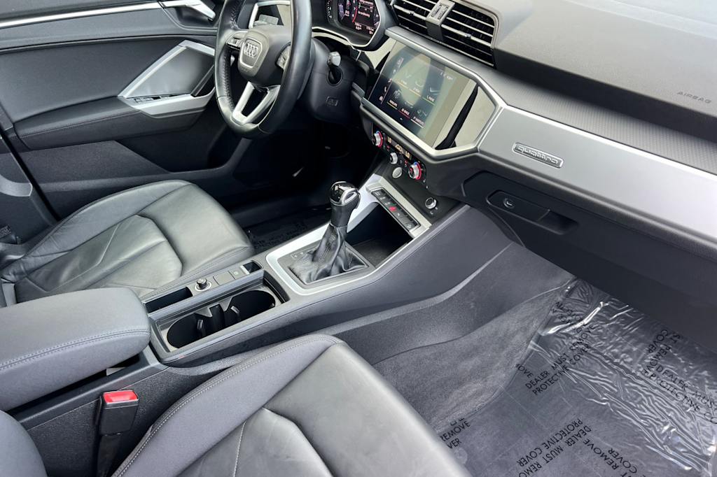 Thumbnail: 2019 Audi Q3 - 11