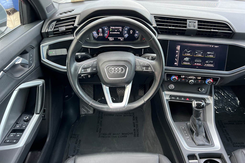 Thumbnail: 2019 Audi Q3 - 10