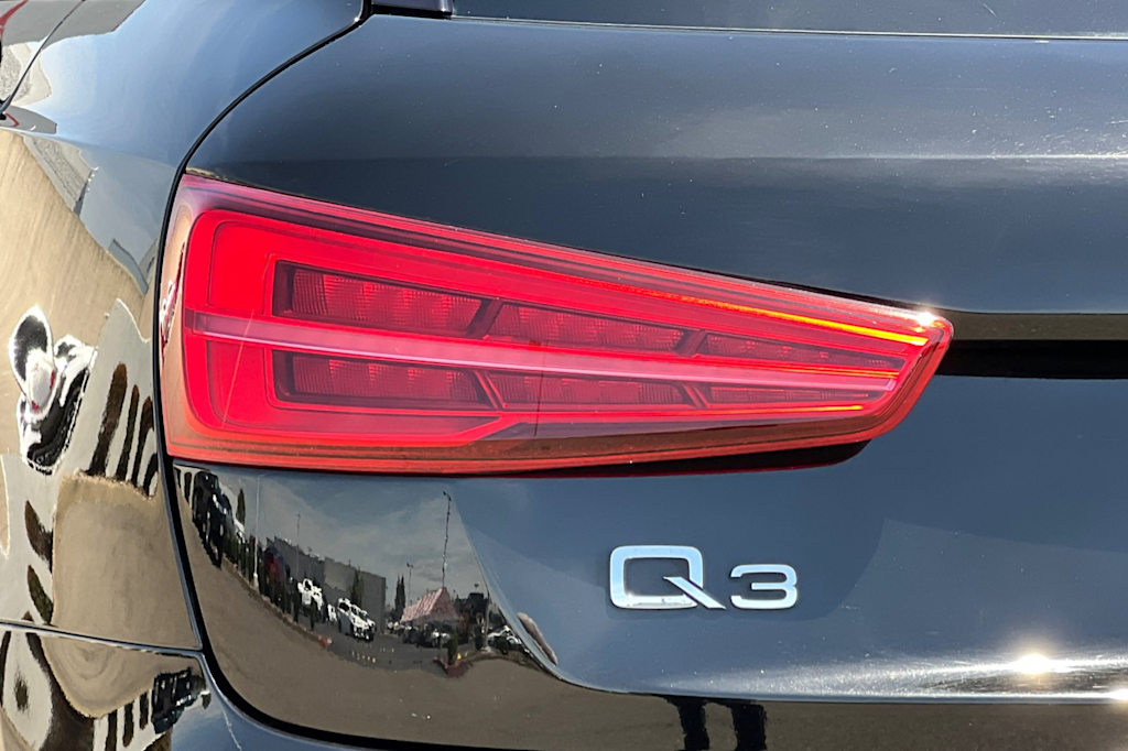 Thumbnail: 2017 Audi Q3 - 32