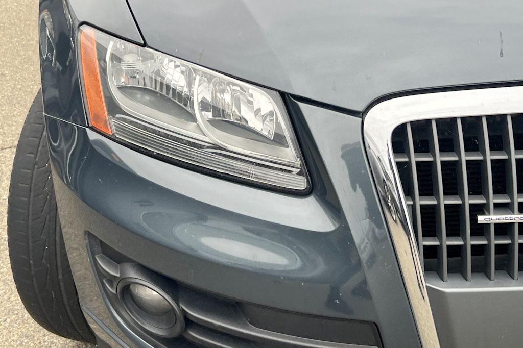 Thumbnail: 2011 Audi Q5 - 14