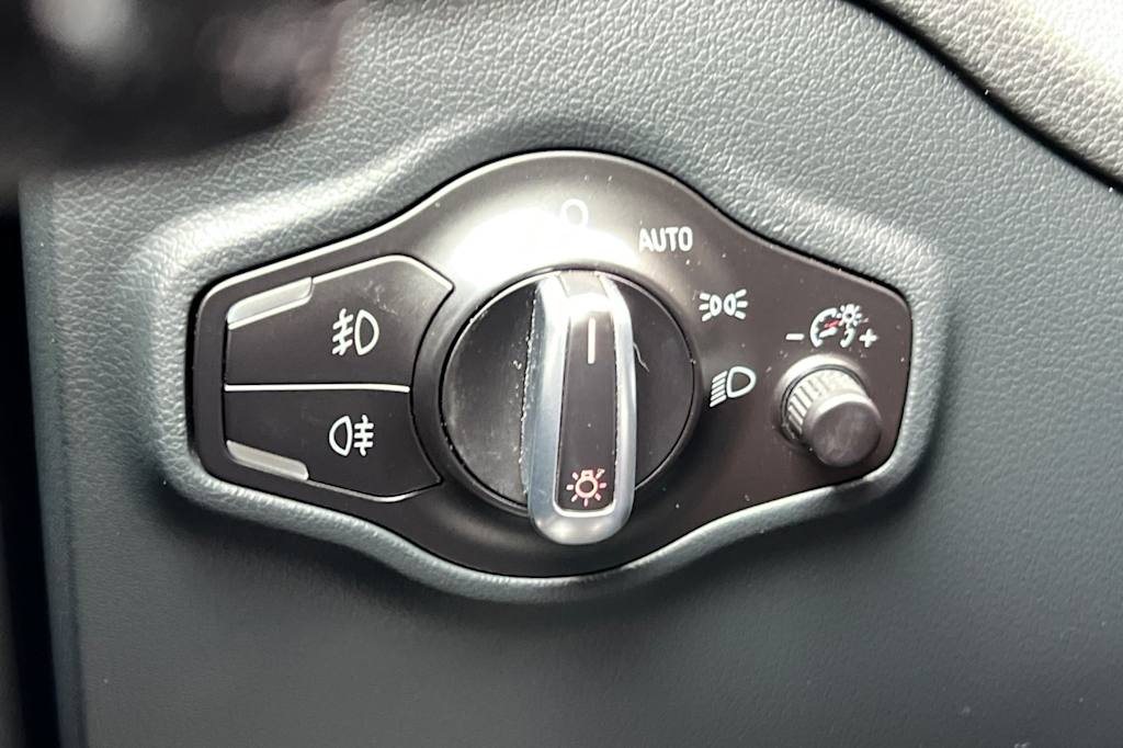 Thumbnail: 2014 Audi Q5 - 32