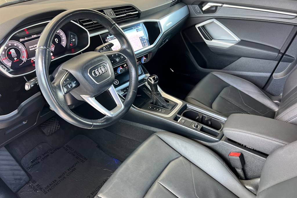 Thumbnail: 2021 Audi Q3 - 9