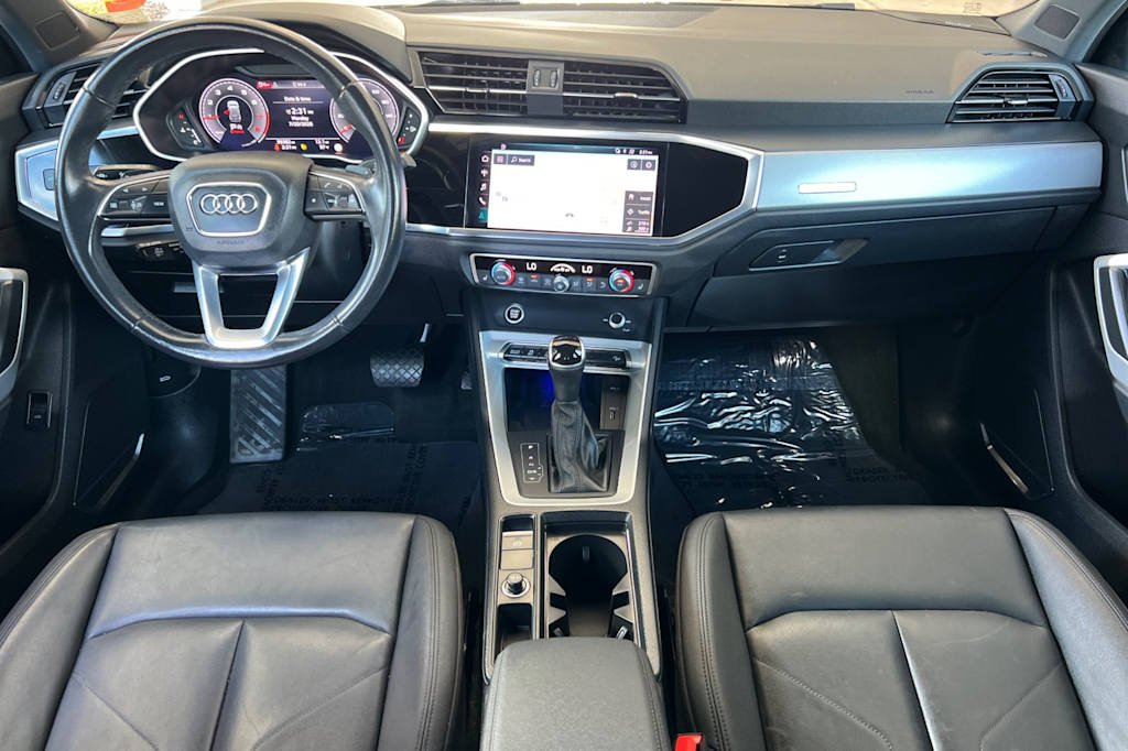 Thumbnail: 2021 Audi Q3 - 2
