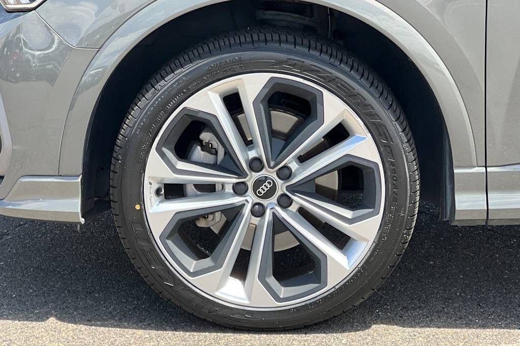 Thumbnail: 2021 Audi Q3 - 8