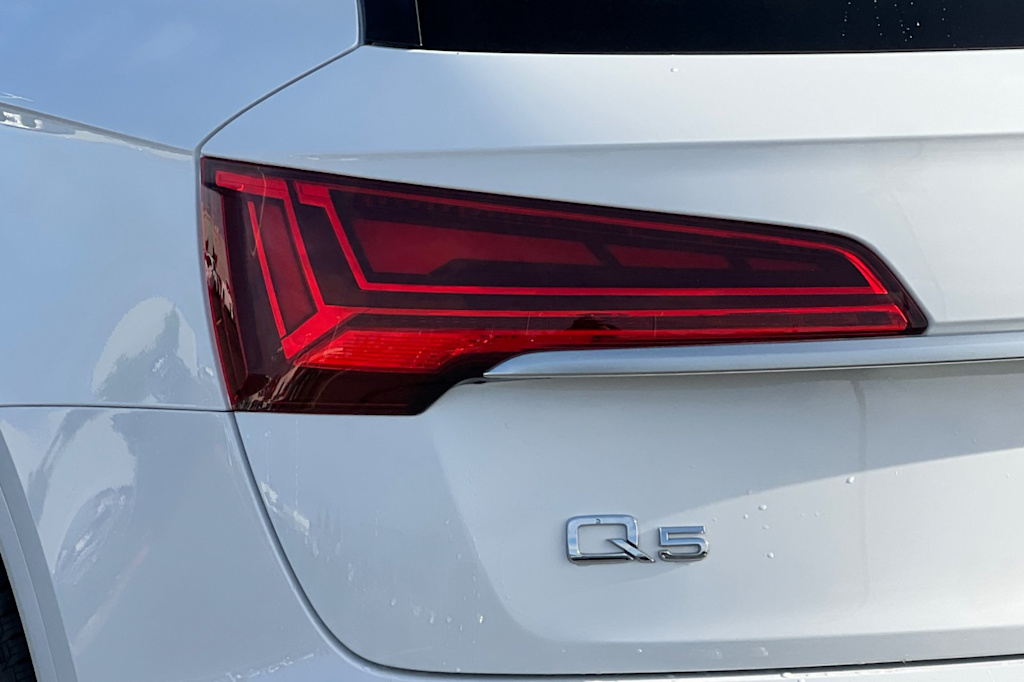 Thumbnail: 2023 Audi Q5 - 33