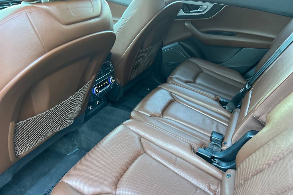 Thumbnail: 2019 Audi Q7 - 9