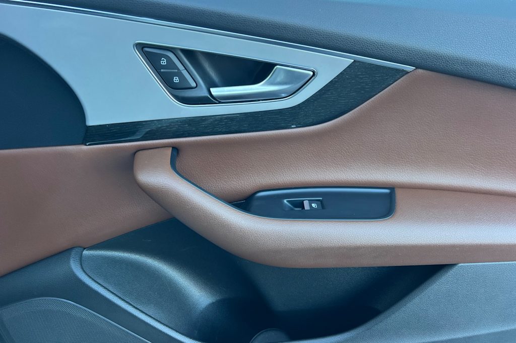 Thumbnail: 2019 Audi Q7 - 25