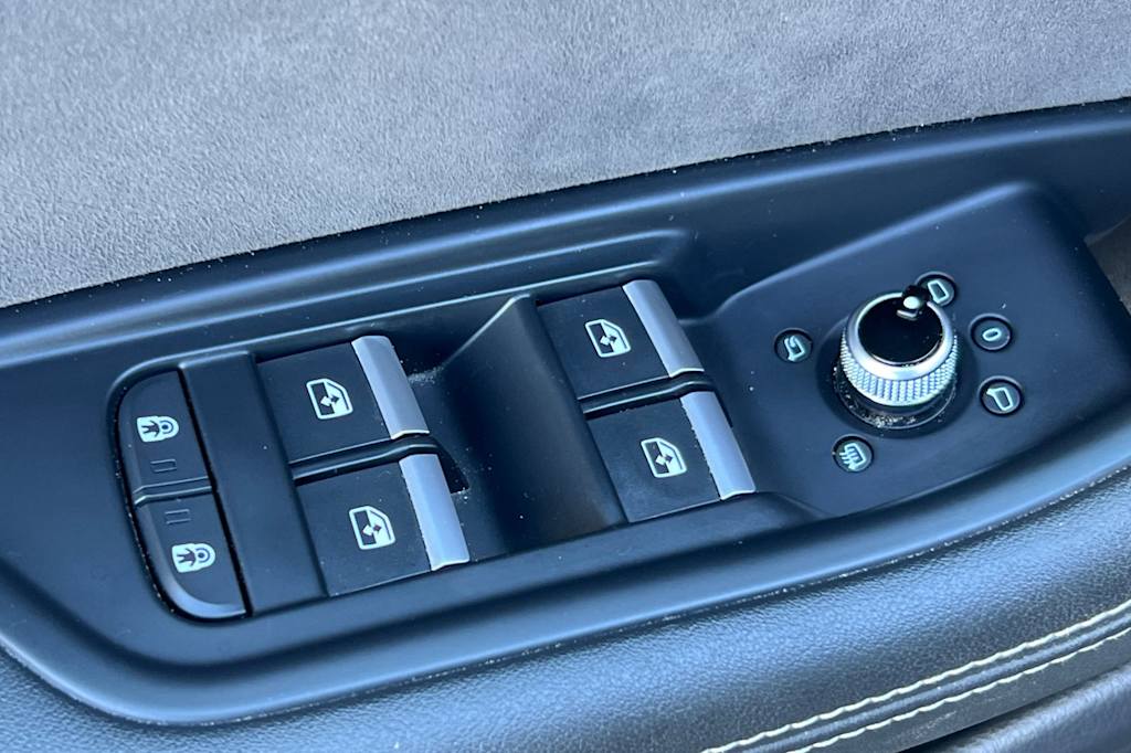 Thumbnail: 2021 Audi S4 - 21