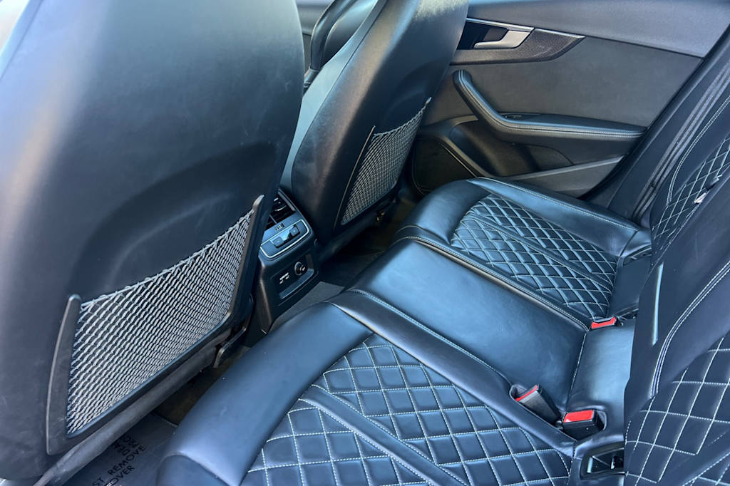 Thumbnail: 2021 Audi S4 - 11