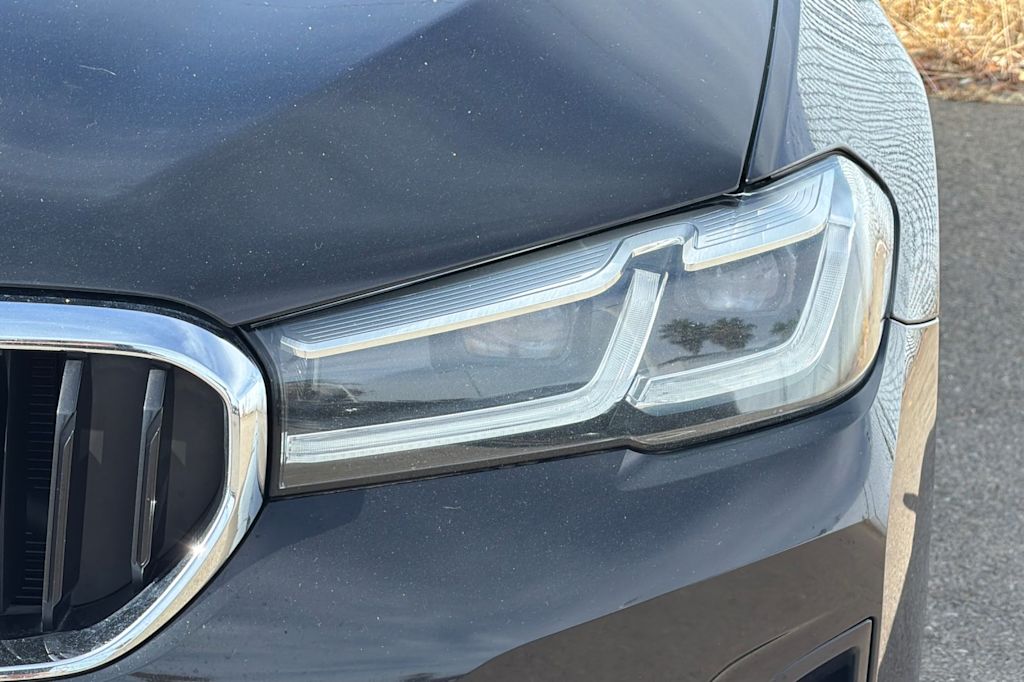 Thumbnail: 2021 BMW 5 Series - 16