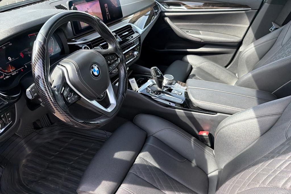 Thumbnail: 2021 BMW 5 Series - 2
