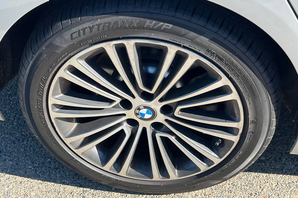 Thumbnail: 2020 BMW 5 Series - 18