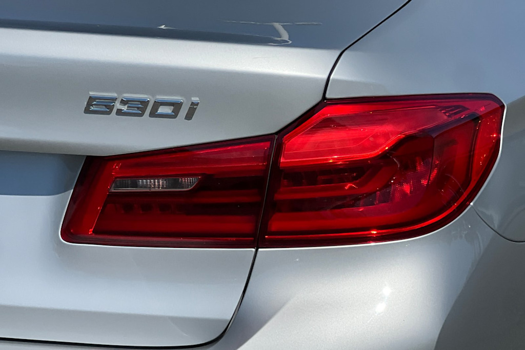 Thumbnail: 2020 BMW 5 Series - 31
