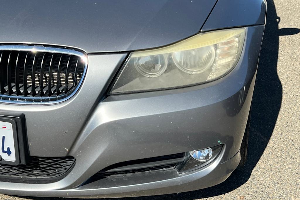 Thumbnail: 2011 BMW 3 Series - 12