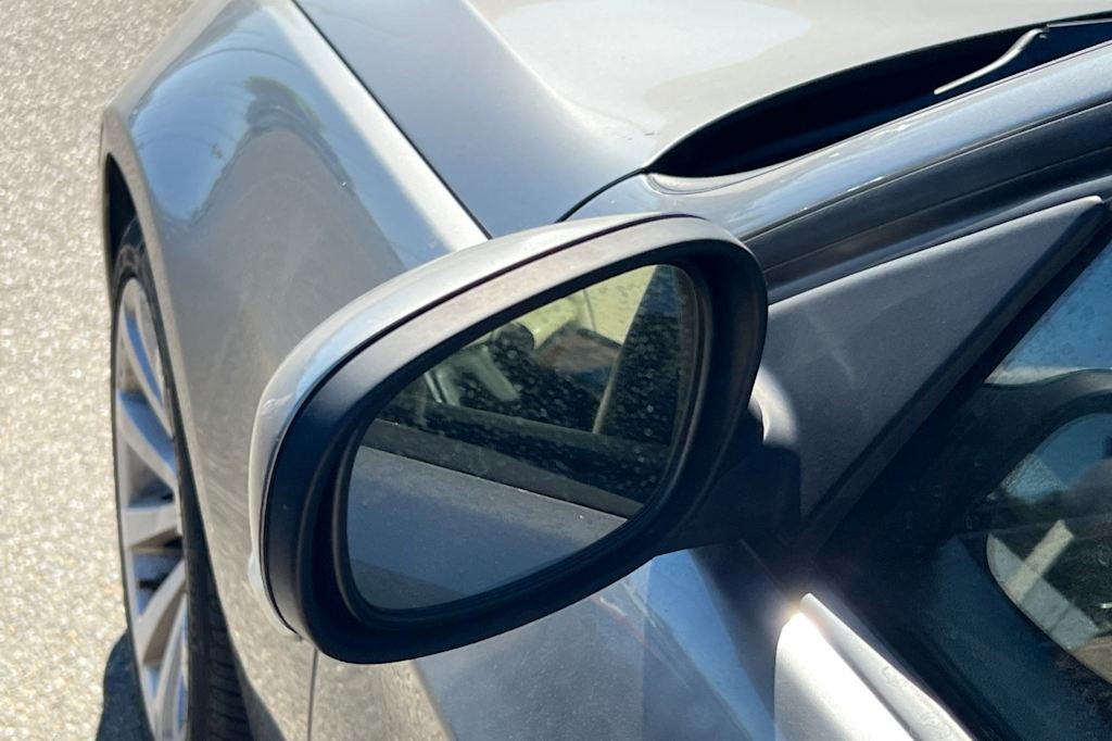 Thumbnail: 2011 BMW 3 Series - 11