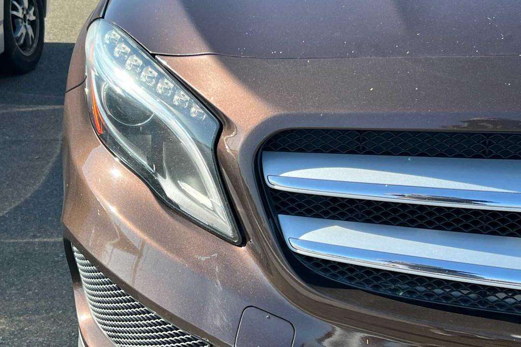 Thumbnail: 2015 Mercedes-Benz GLA - 10