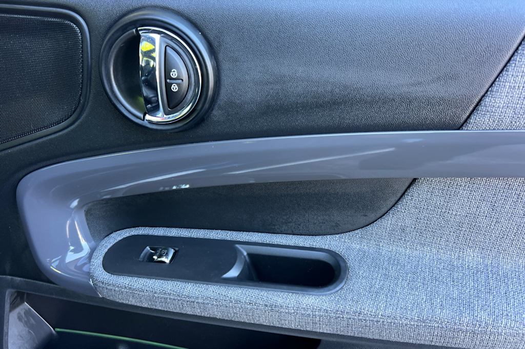 Thumbnail: 2017 MINI Cooper Countryman - 24