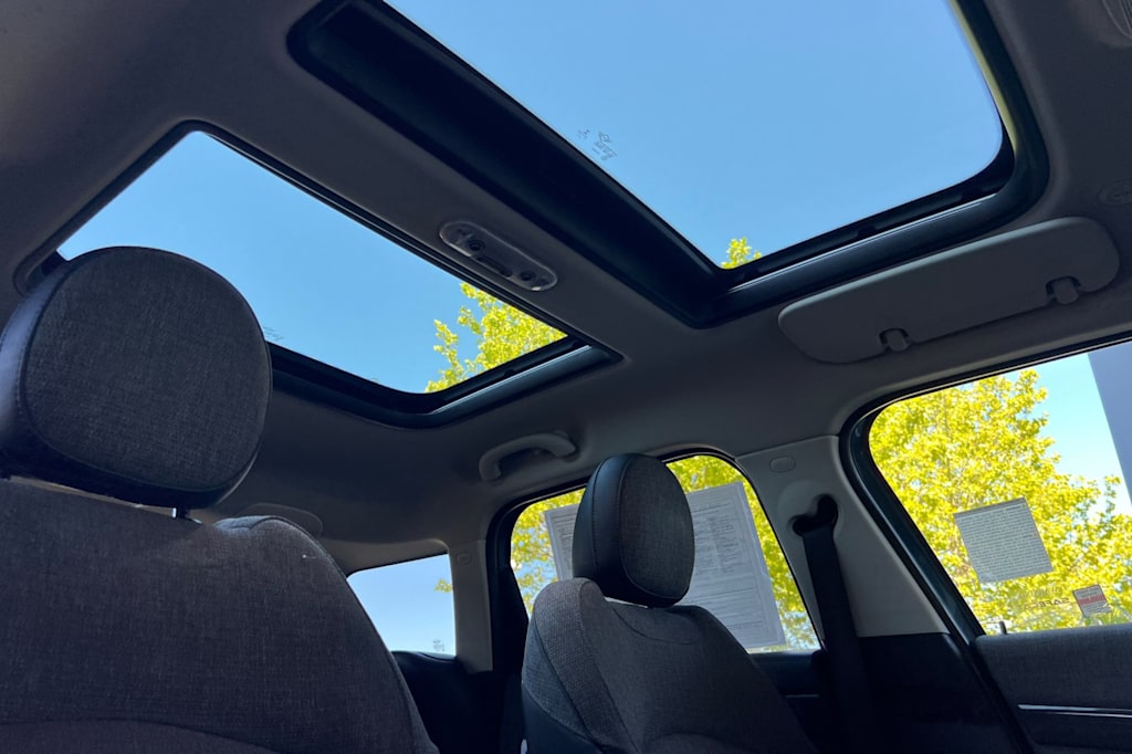 Thumbnail: 2017 MINI Cooper Countryman - 23