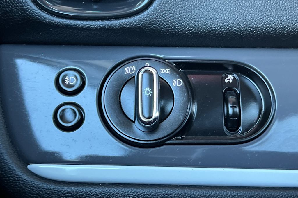 Thumbnail: 2017 MINI Cooper Countryman - 30