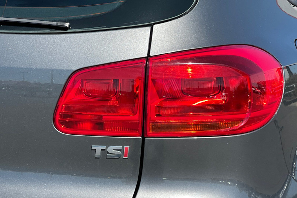 Thumbnail: 2017 Volkswagen Tiguan - 33