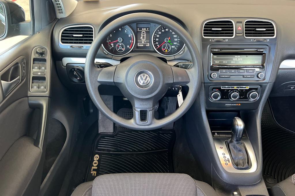 Thumbnail: 2013 Volkswagen Golf - 10
