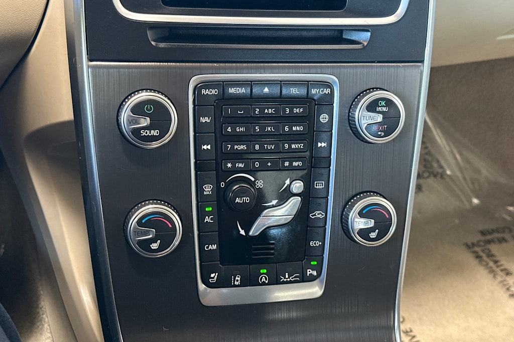 Thumbnail: 2015 Volvo S60 - 26