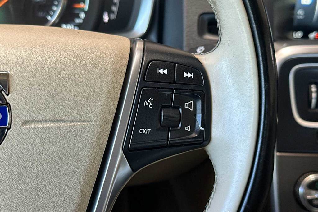 Thumbnail: 2015 Volvo S60 - 30