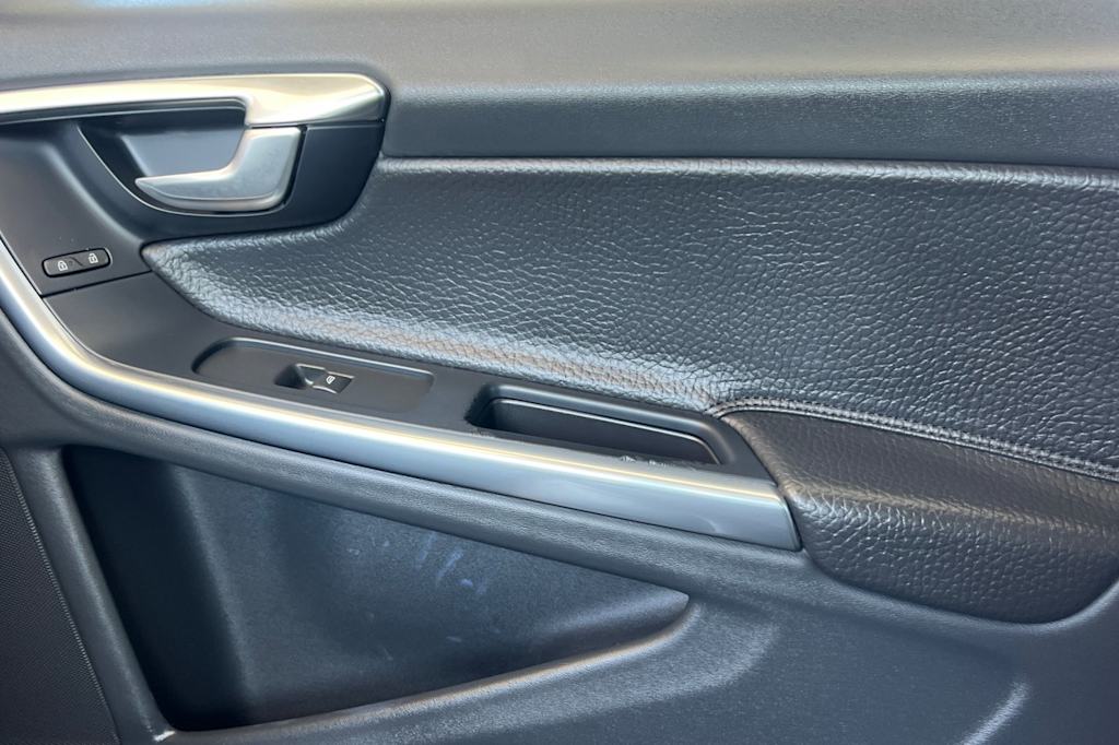 Thumbnail: 2012 Volvo S60 - 22